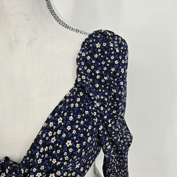 Love Tree Floral Tie Front Crop top Medium - Picture 2 of 7